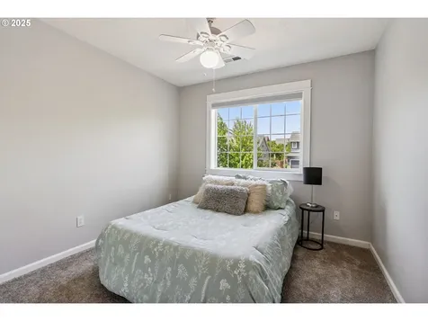 947 28th Street Hood River OR 97031