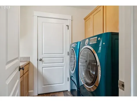 947 28th Street Hood River OR 97031