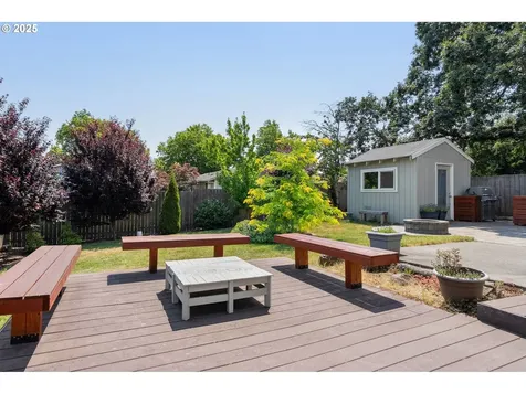 947 28th Street Hood River OR 97031