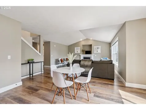 947 28th Street Hood River OR 97031