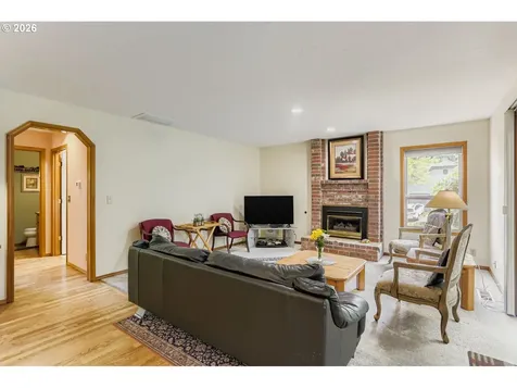 8225 SW Gearhart Drive Beaverton OR 97007