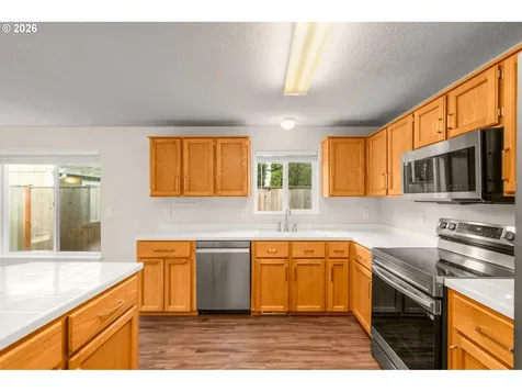 7082 SE Lois Street Hillsboro OR 97123