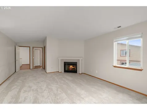 7082 SE Lois Street Hillsboro OR 97123