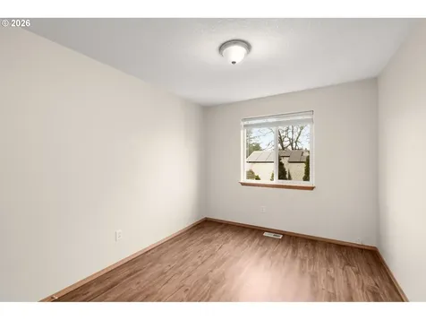 7082 SE Lois Street Hillsboro OR 97123