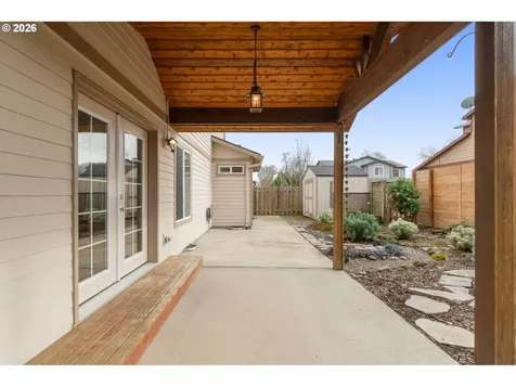 7082 SE Lois Street Hillsboro OR 97123