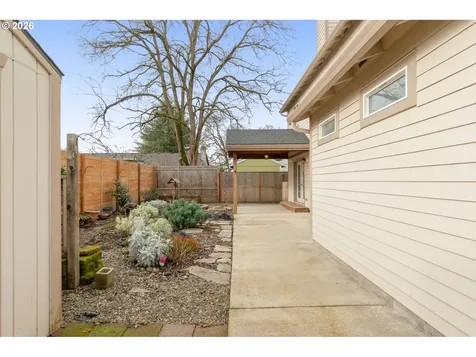 7082 SE Lois Street Hillsboro OR 97123