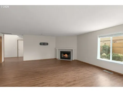7082 SE Lois Street Hillsboro OR 97123