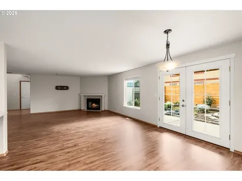 7082 SE Lois Street Hillsboro OR 97123