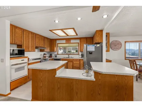 209 Stearns Road Chehalis WA 98532