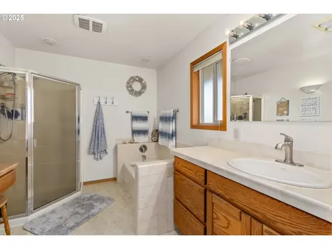 209 Stearns Road Chehalis WA 98532