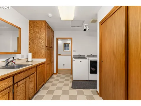 209 Stearns Road Chehalis WA 98532