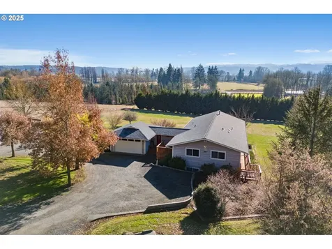 209 Stearns Road Chehalis WA 98532