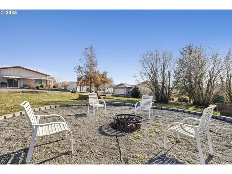 209 Stearns Road Chehalis WA 98532