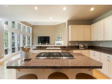 13581 SW Essex Drive Portland OR 97223