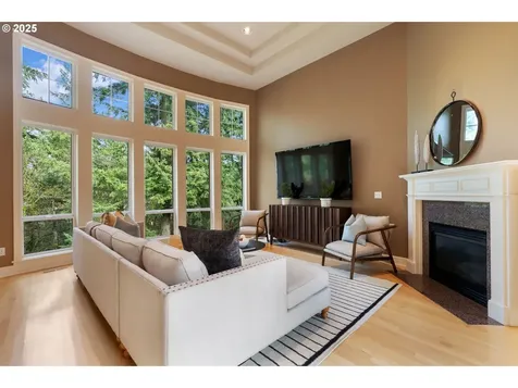 13581 SW Essex Drive Portland OR 97223