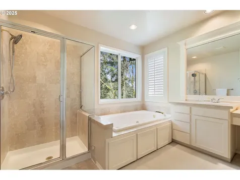 13581 SW Essex Drive Portland OR 97223