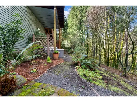 13581 SW Essex Drive Portland OR 97223