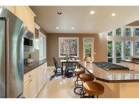 13581 SW Essex Drive Portland OR 97223