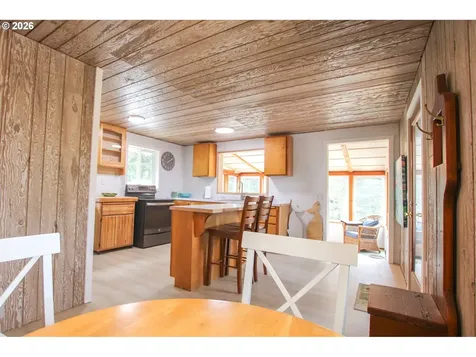 88539 5th Avenue Florence OR 97439