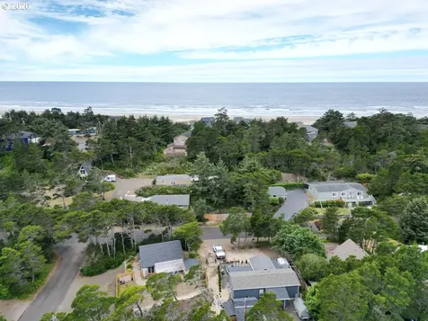 88539 5th Avenue Florence OR 97439