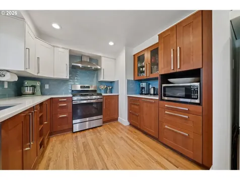 12221 SW Taylor Court Portland OR 97225