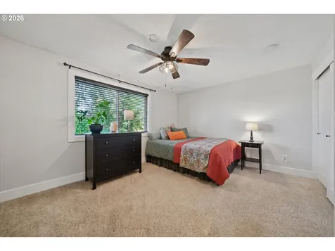 12221 SW Taylor Court Portland OR 97225