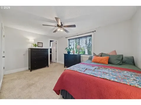 12221 SW Taylor Court Portland OR 97225