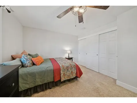 12221 SW Taylor Court Portland OR 97225