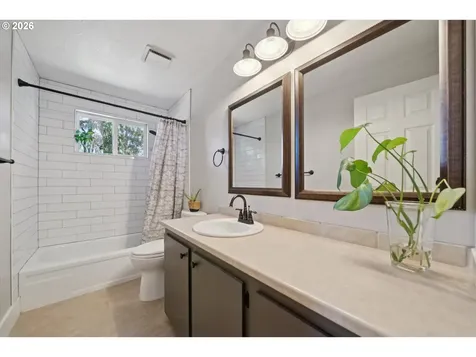12221 SW Taylor Court Portland OR 97225