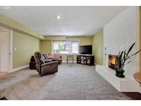 12221 SW Taylor Court Portland OR 97225