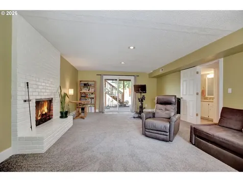 12221 SW Taylor Court Portland OR 97225