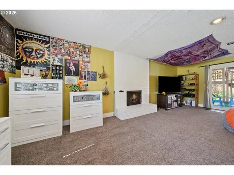 12221 SW Taylor Court Portland OR 97225