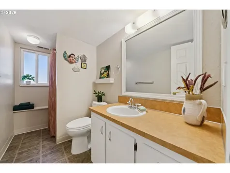 12221 SW Taylor Court Portland OR 97225