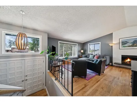 12221 SW Taylor Court Portland OR 97225
