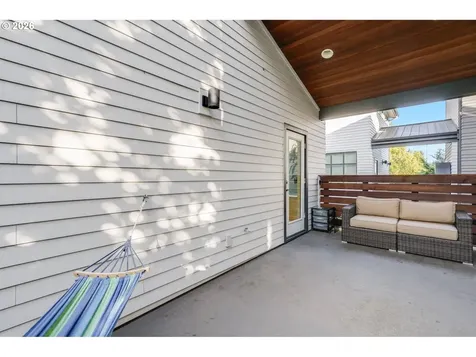 77 NE 58th Avenue Portland OR 97213