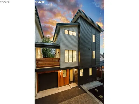 77 NE 58th Avenue Portland OR 97213