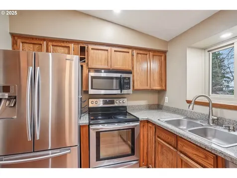 1334 NE 155th Avenue Portland OR 97230