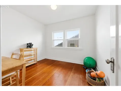 8951 N Van Houten Avenue Portland OR 97203