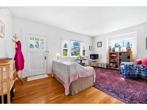 8951 N Van Houten Avenue Portland OR 97203