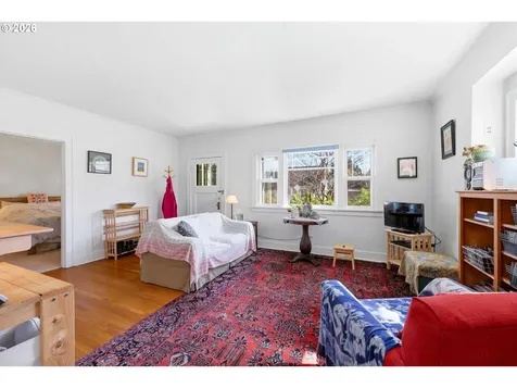 8951 N Van Houten Avenue Portland OR 97203
