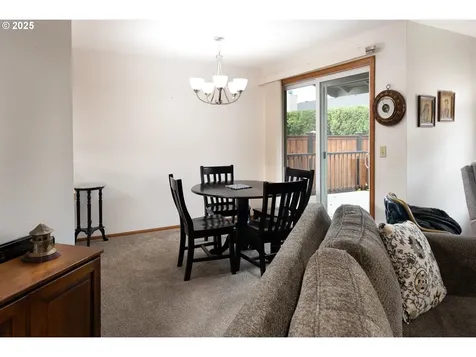 2707 Dayna Lane Eugene OR 97408