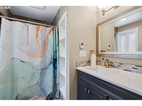 8190 SW Landau Street Portland OR 97223