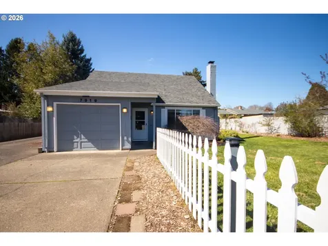 7919 SE Clackamas Road Milwaukie OR 97267