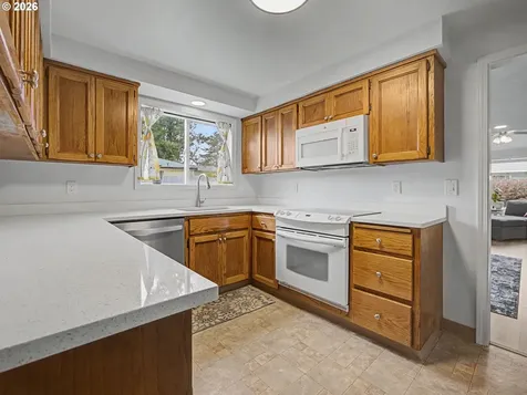 7919 SE Clackamas Road Milwaukie OR 97267
