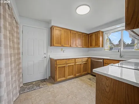 7919 SE Clackamas Road Milwaukie OR 97267
