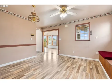 811 NE 2nd Street Winlock WA 98596
