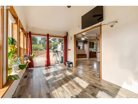 811 NE 2nd Street Winlock WA 98596