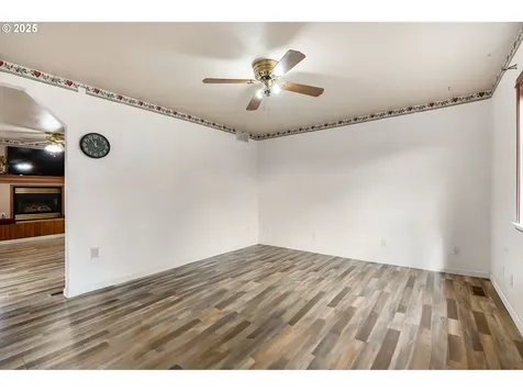 811 NE 2nd Street Winlock WA 98596