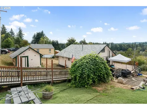 811 NE 2nd Street Winlock WA 98596