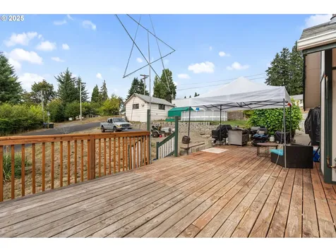 811 NE 2nd Street Winlock WA 98596